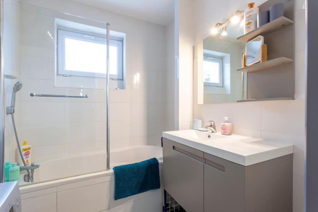 Chez Laurence - Elegant Appartement Climatise Avec Wifi Et Parking La Grande Motte Dış mekan fotoğraf